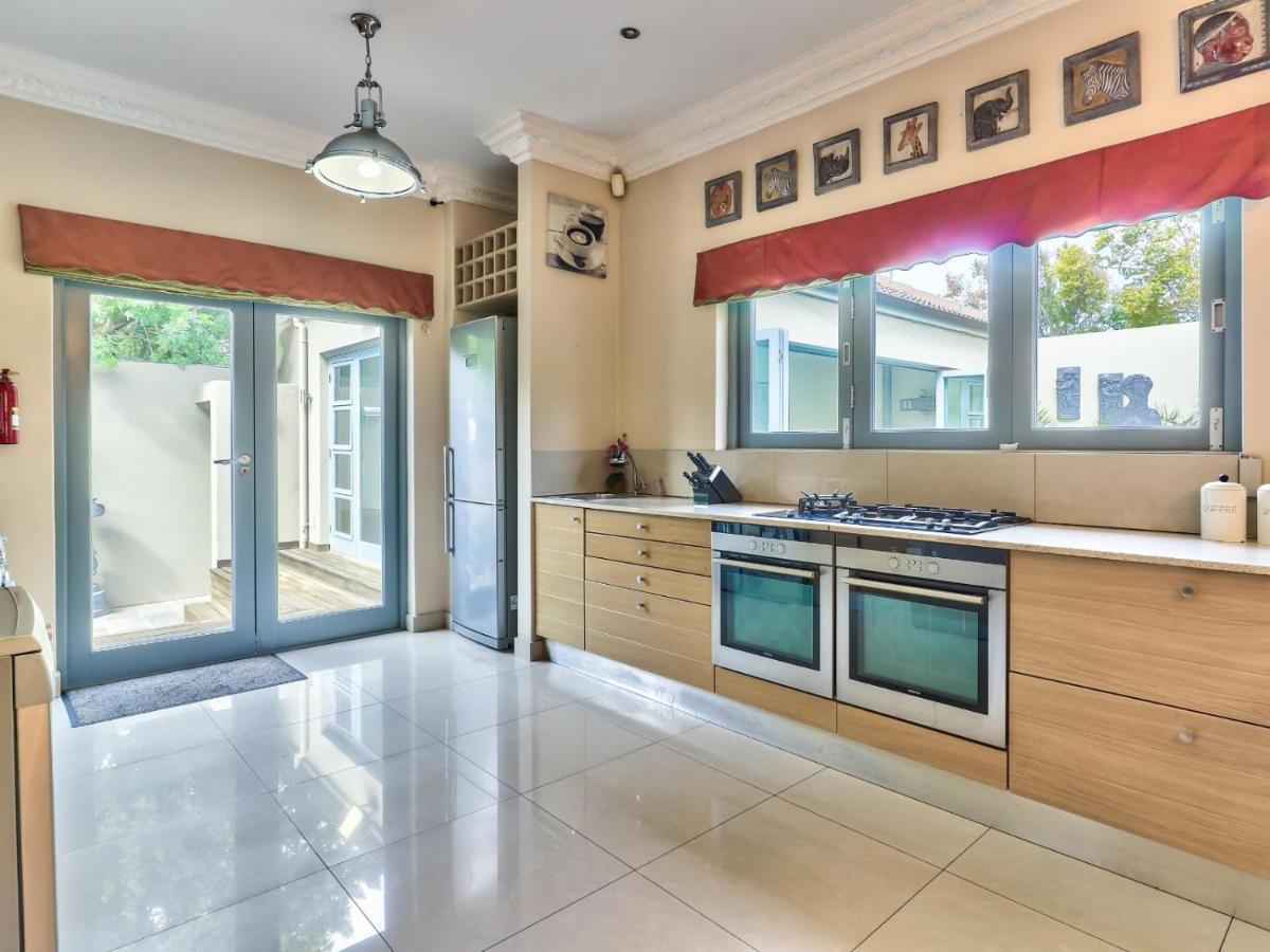 Villa Jesdene เคปทาวน์ ภายนอก รูปภาพ