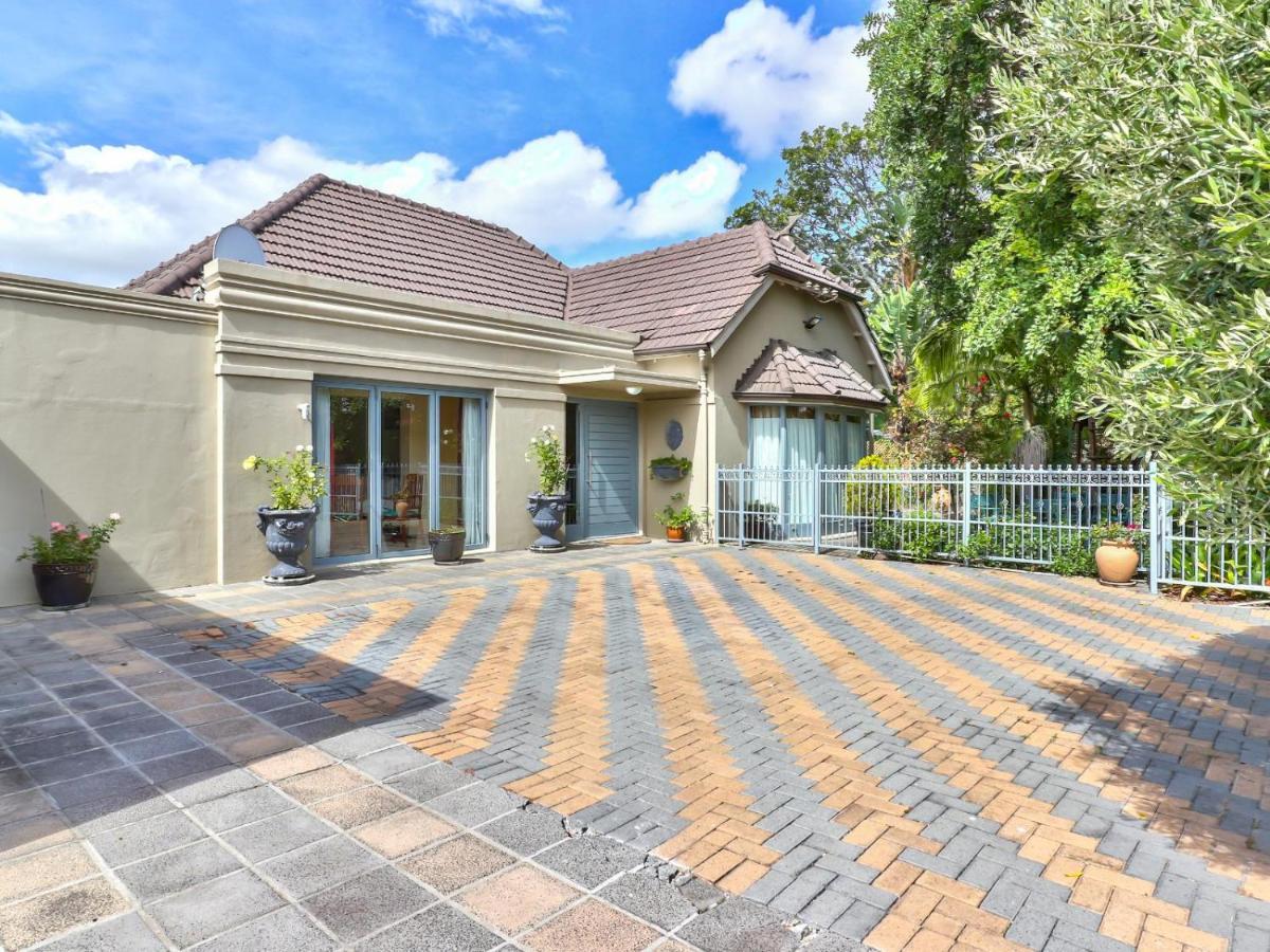 Villa Jesdene เคปทาวน์ ภายนอก รูปภาพ